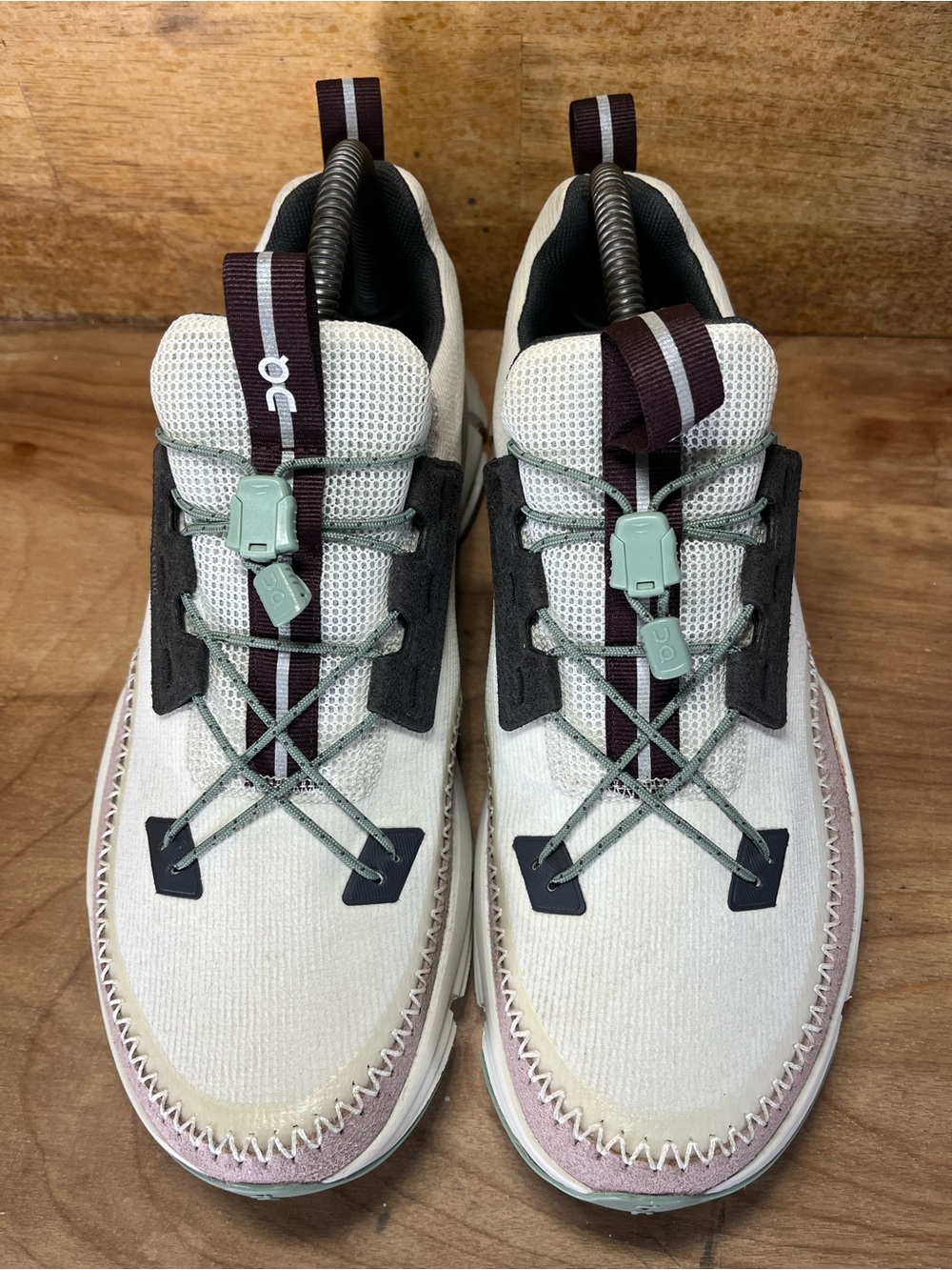 On CloudAway Womens Size 10 Lifestyle Walking Shoes Sneakers White Ice Moss - Picture 3 of 12
